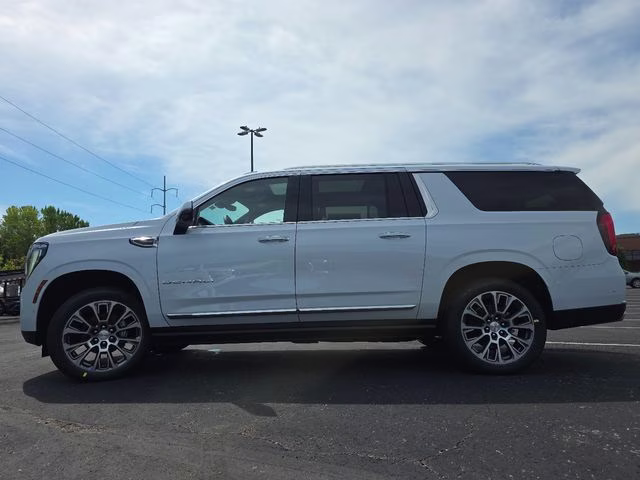 2026 Glacier White Tricoat GMC Yukon XL Denali 4X4 SUV