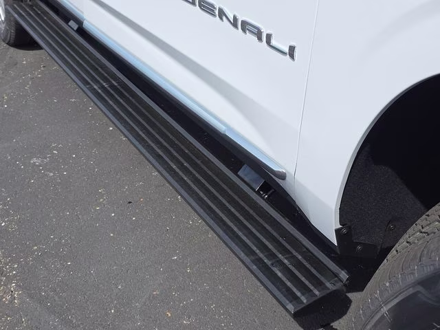 2026 Glacier White Tricoat GMC Yukon XL Denali 4X4 SUV