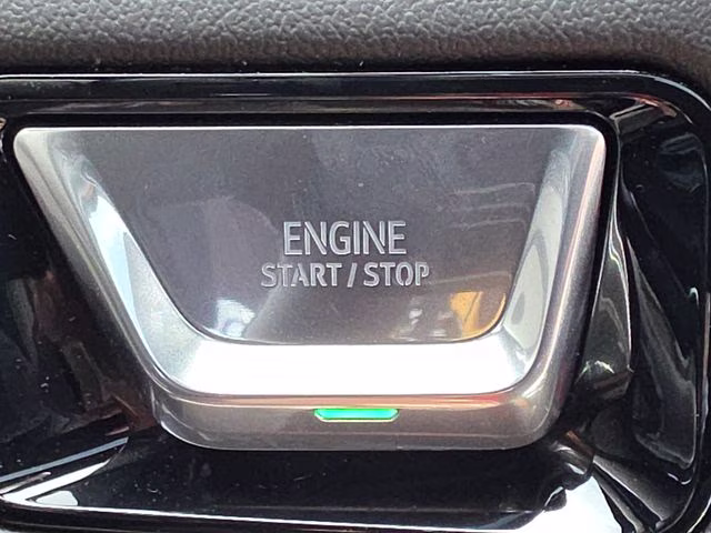 2026 Glacier White Tricoat GMC Yukon XL Denali 4X4 SUV