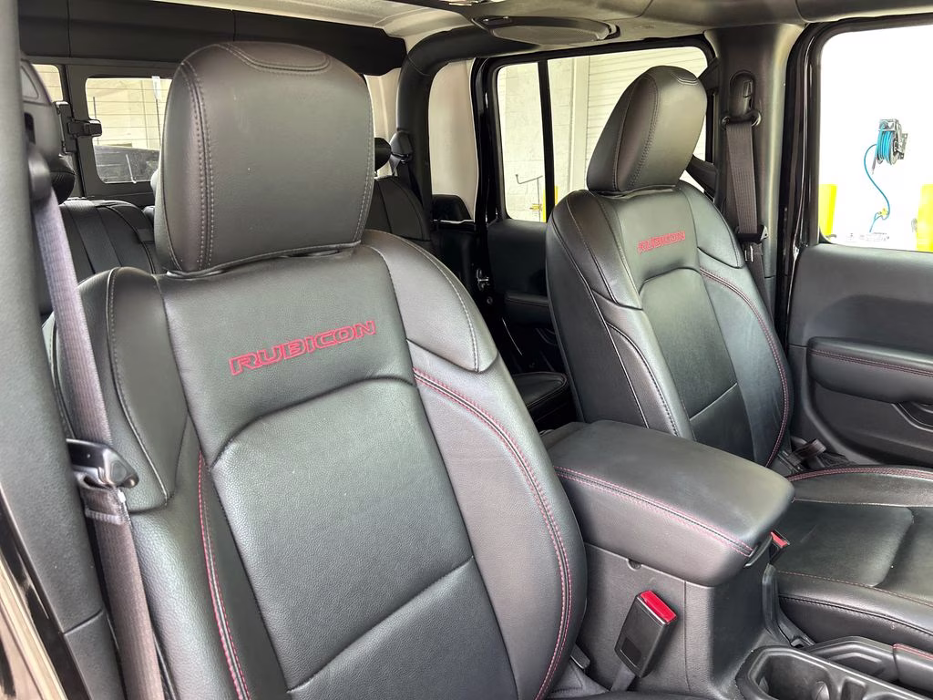 2023 Black Clearcoat Jeep Gladiator Rubicon 4X4 Truck