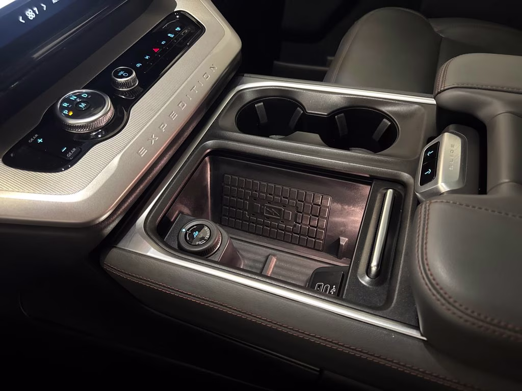 2025 Gray Metallic Ford Expedition Active RWD SUV
