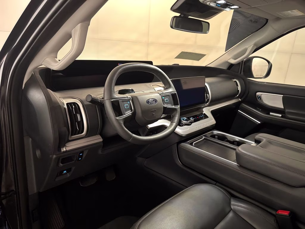 2025 Gray Metallic Ford Expedition Active RWD SUV