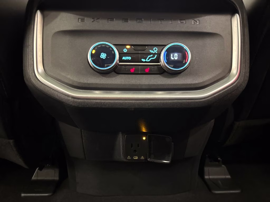 2025 Agate Black Metallic Ford Expedition Platinum 4X4 SUV