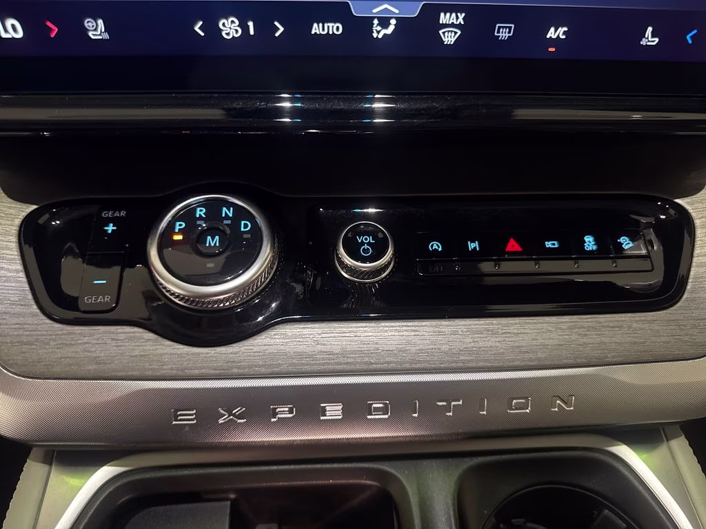 2025 Dark Matter Gray Metallic Ford Expedition Platinum 4X4 SUV
