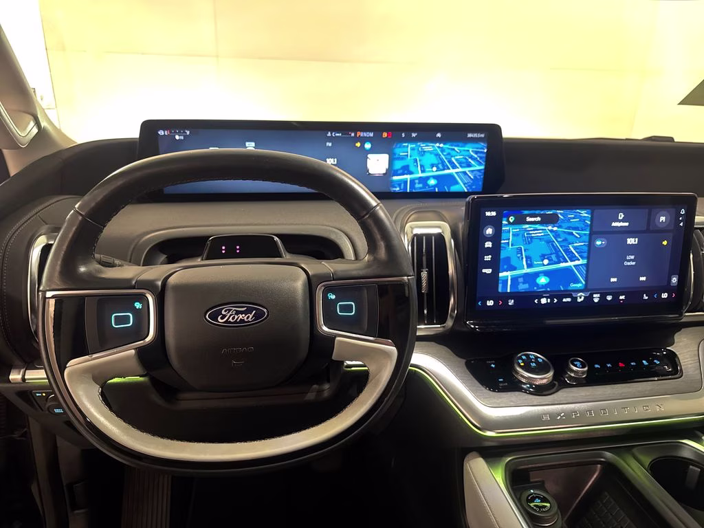 2025 Dark Matter Gray Metallic Ford Expedition Platinum 4X4 SUV