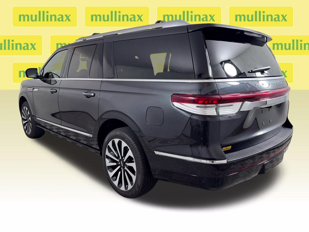 2024 Starlight Gray Metallic Premium Colorant Lincoln Navigator L Reserve 4X4 SUV