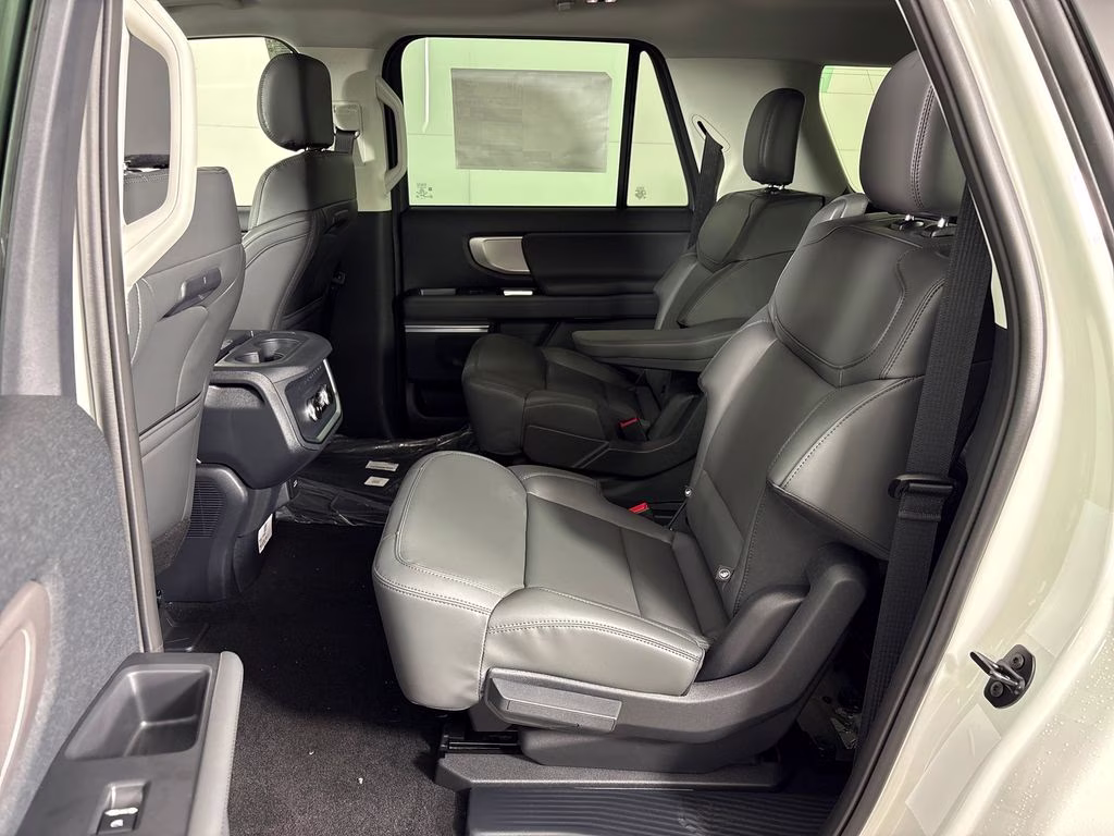 2026 White Ford Expedition Max Active RWD SUV