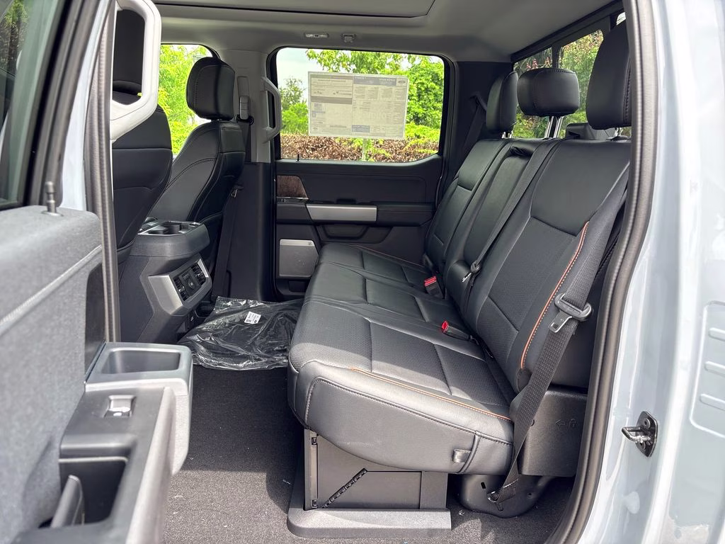 2026 Glacier Gray Metallic Tri-Coat Ford Super Duty F-250 SRW Lariat 4X4 Truck