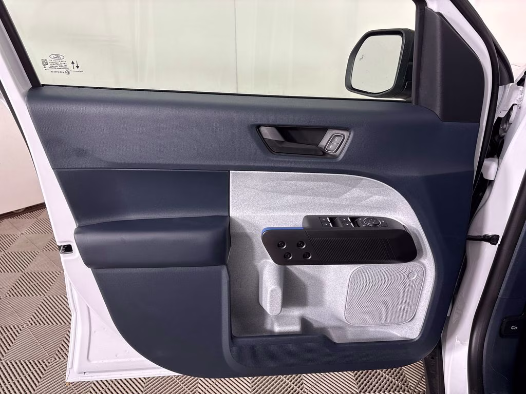 2026 Oxford White Ford Maverick XLT FWD Truck