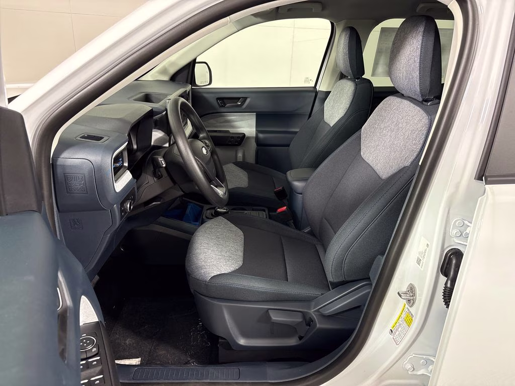 2026 Oxford White Ford Maverick XLT FWD Truck