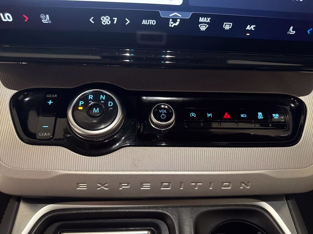 2025 Gray Metallic Ford Expedition Active RWD SUV