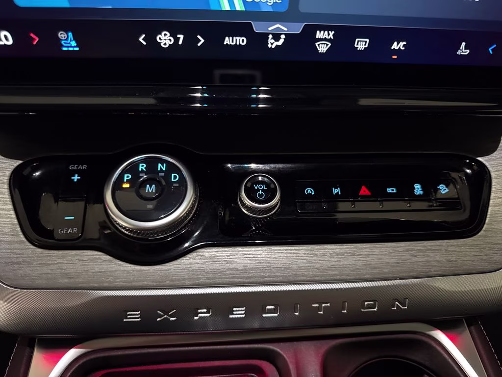 2025 Agate Black Metallic Ford Expedition Platinum 4X4 SUV
