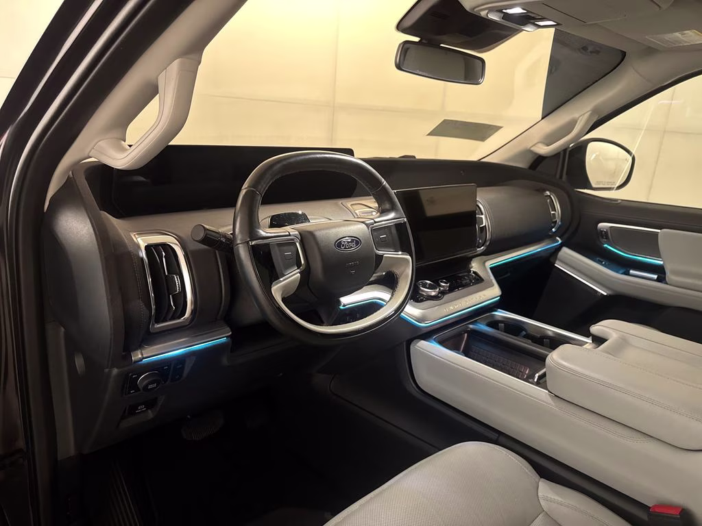2025 Dark Matter Gray Metallic Ford Expedition Platinum 4X4 SUV