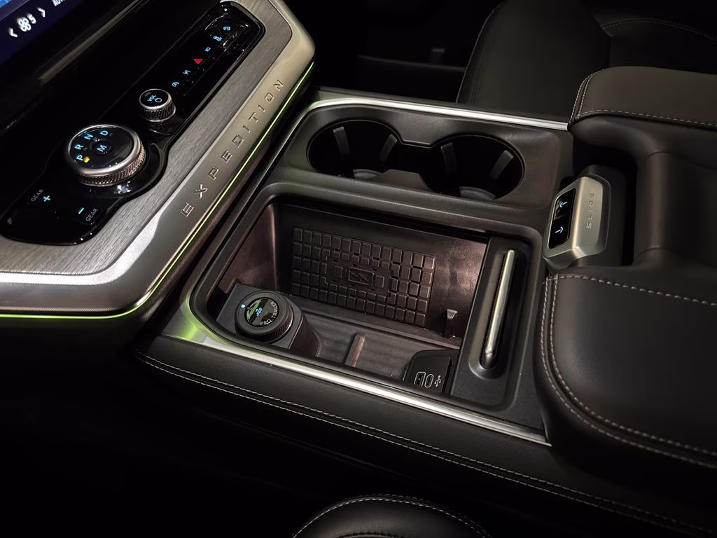 2025 Agate Black Metallic Ford Expedition Platinum 4X4 SUV