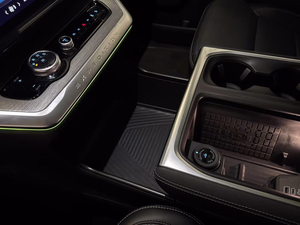 2025 Agate Black Metallic Ford Expedition Platinum 4X4 SUV