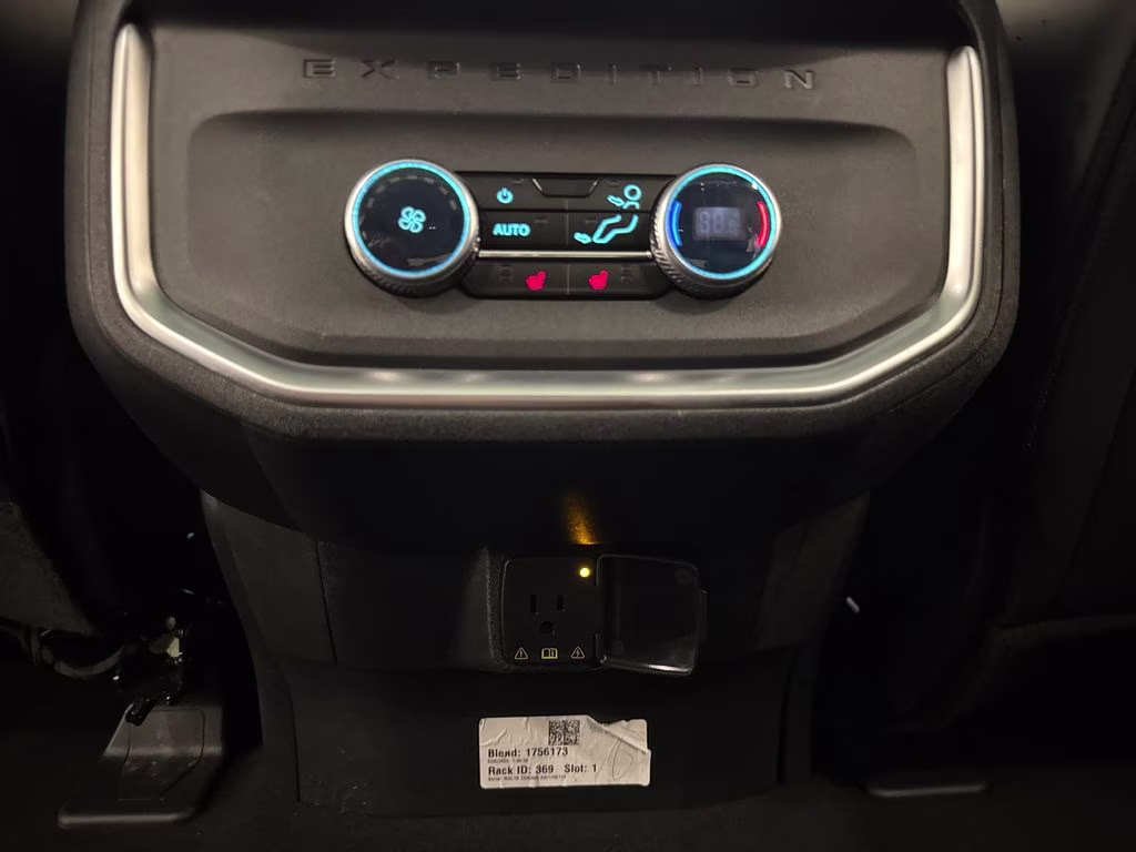 2025 Agate Black Metallic Ford Expedition Platinum 4X4 SUV