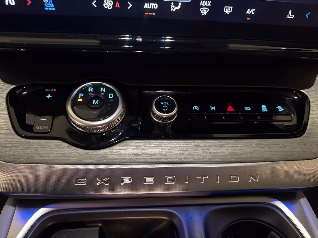 2025 Agate Black Metallic Ford Expedition Platinum 4X4 SUV