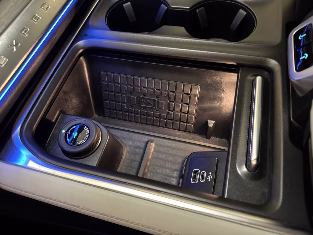 2025 Agate Black Metallic Ford Expedition Platinum 4X4 SUV