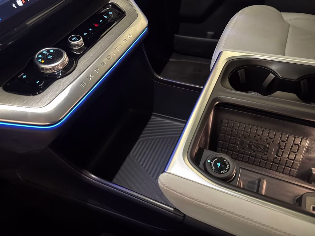 2025 Agate Black Metallic Ford Expedition Platinum 4X4 SUV