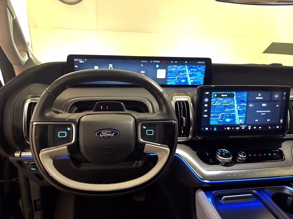 2025 Agate Black Metallic Ford Expedition Platinum 4X4 SUV