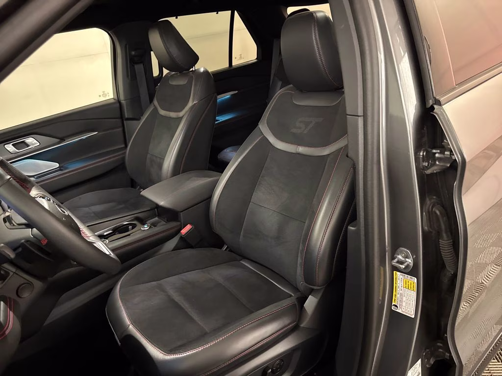 2025 Carbonized Gray Metallic Ford Explorer ST 4X4 SUV