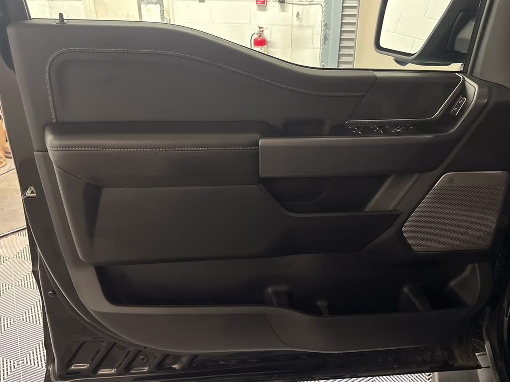 2025 Agate Black Metallic Ford F-150 XLT 4X4 Truck