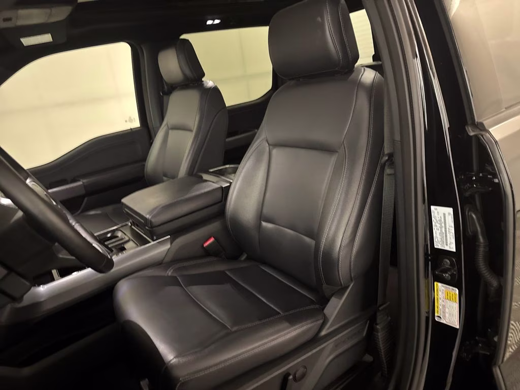 2025 Agate Black Metallic Ford F-150 XLT 4X4 Truck