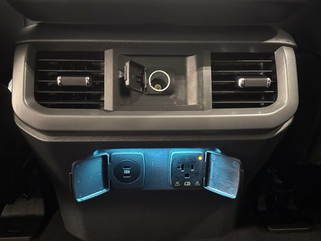 2025 Agate Black Metallic Ford F-150 XLT 4X4 Truck