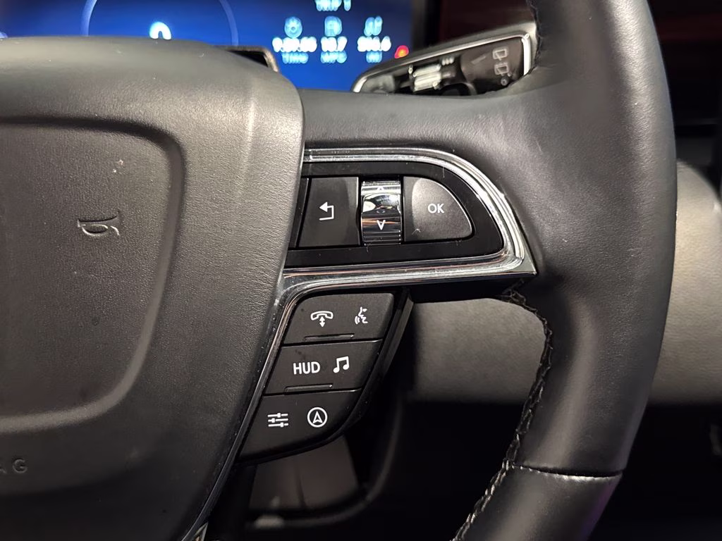 2024 Starlight Gray Metallic Premium Colorant Lincoln Navigator L Reserve 4X4 SUV