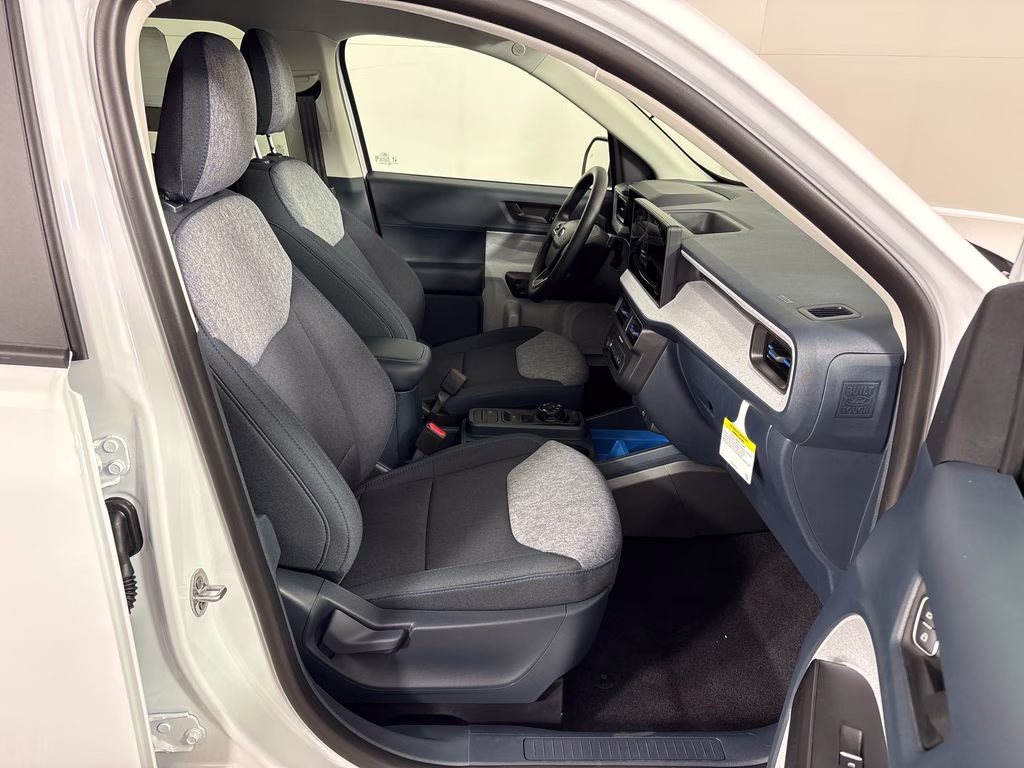 2026 Oxford White Ford Maverick XLT FWD Truck
