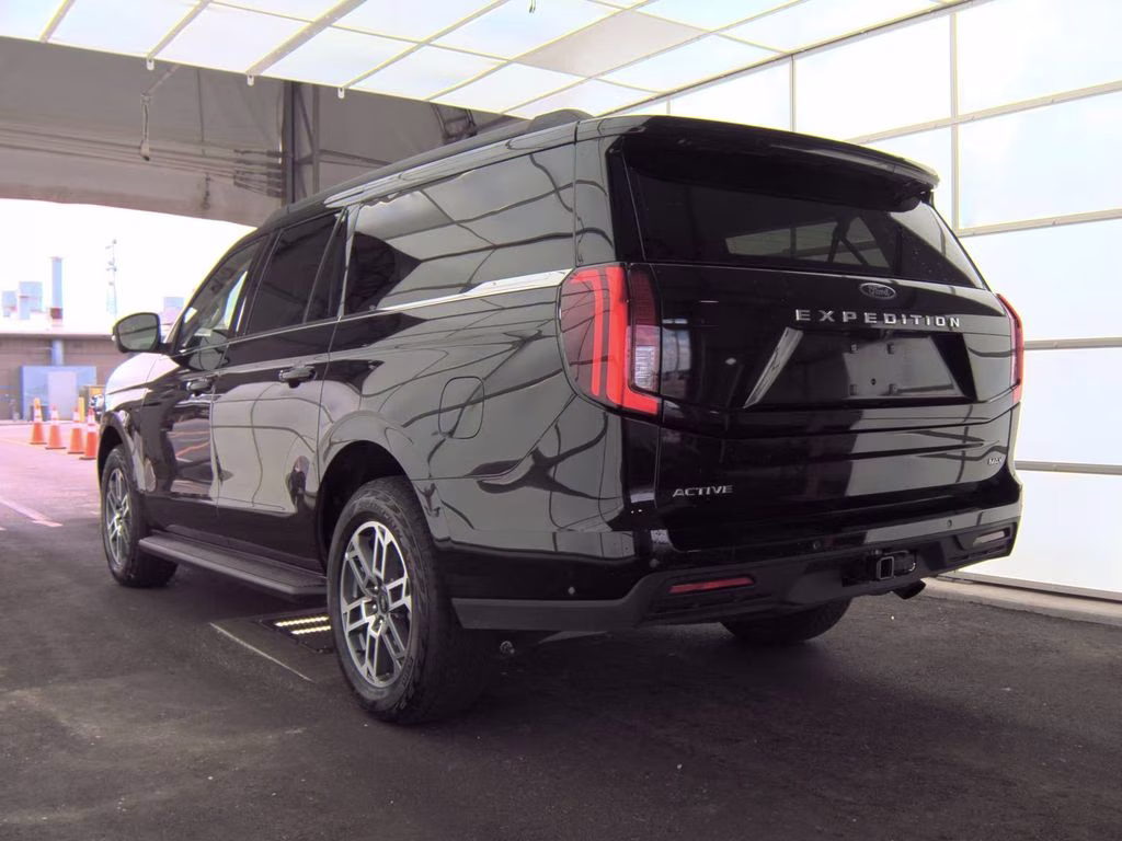 2025 Black Metallic Ford Expedition Max Active 4X4 SUV