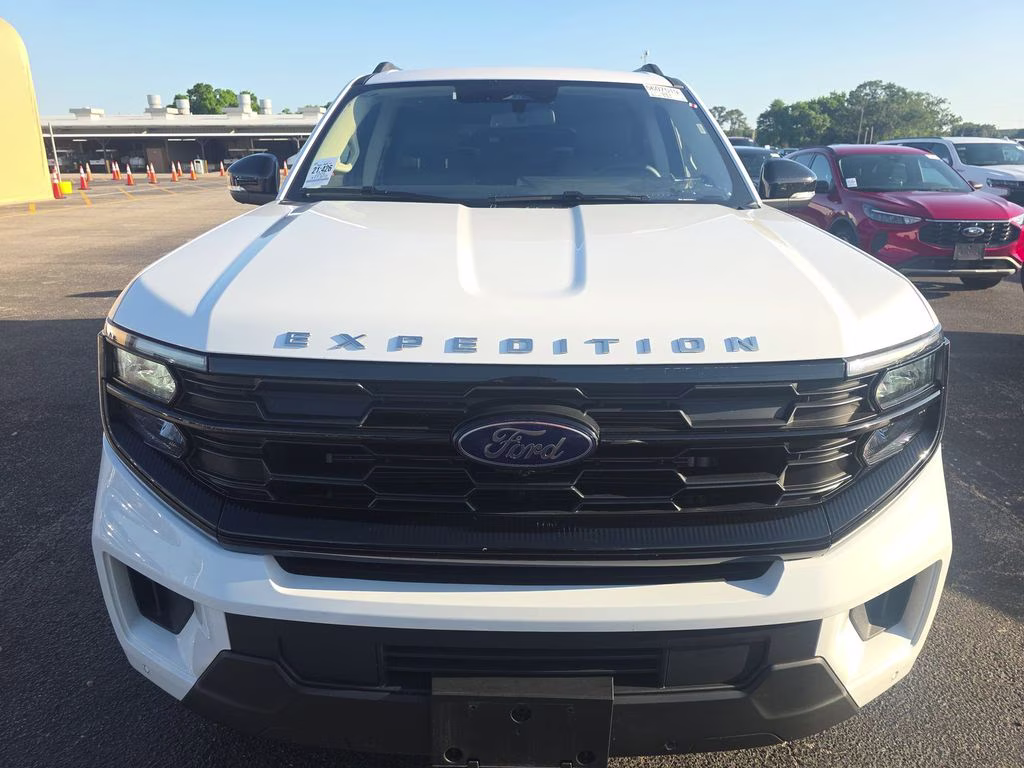 2025 Oxford White Ford Expedition Active 4X4 SUV