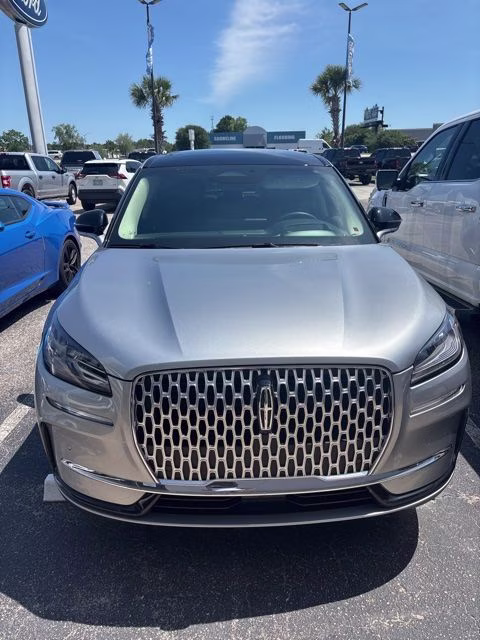 2023 Silver Radiance Metallic Clearcoat Lincoln Corsair Standard FWD SUV