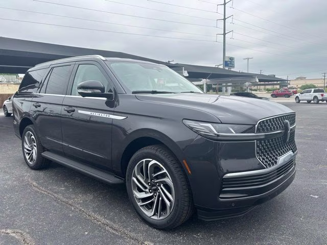 2026 Gray Lincoln Navigator Premiere 4X4 SUV