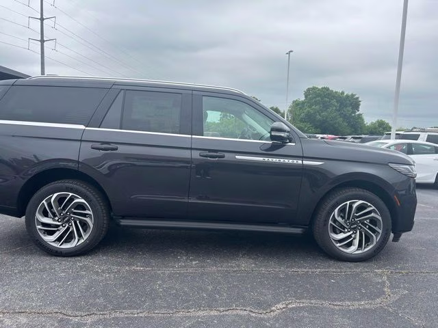 2026 Gray Lincoln Navigator Premiere 4X4 SUV