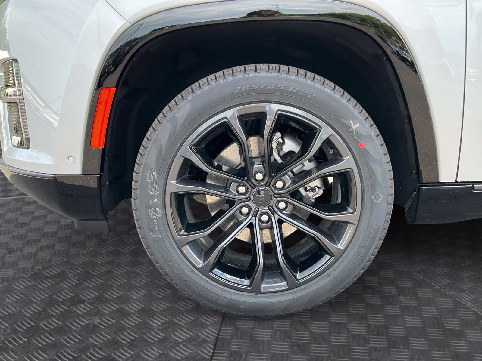 2026 Silver Zynith Jeep Grand Wagoneer L Summit Reserve 4X4 SUV