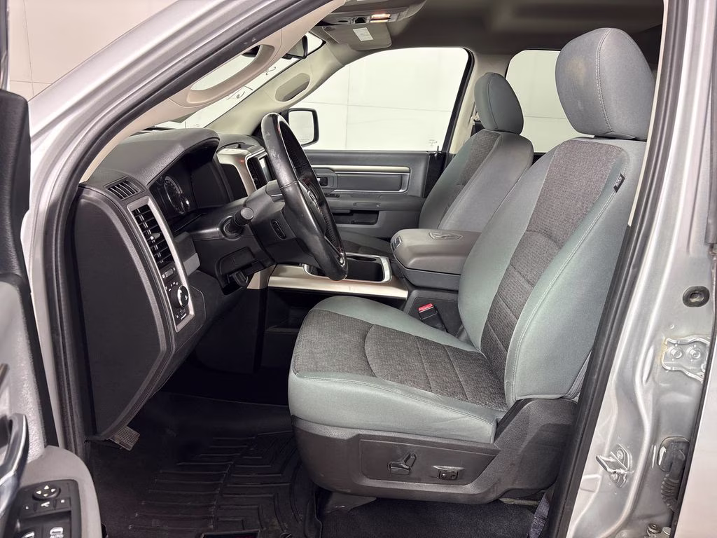 2017 Bright Silver Clearcoat Metallic Ram 1500 Big Horn 4X4 Truck