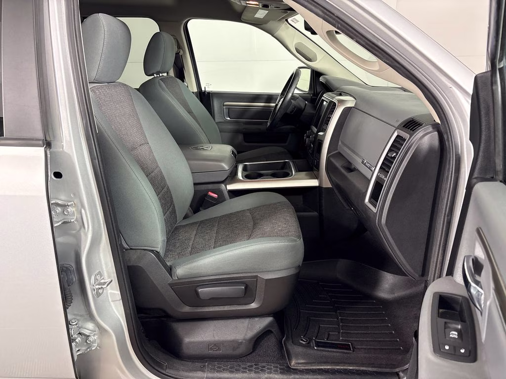 2017 Bright Silver Clearcoat Metallic Ram 1500 Big Horn 4X4 Truck