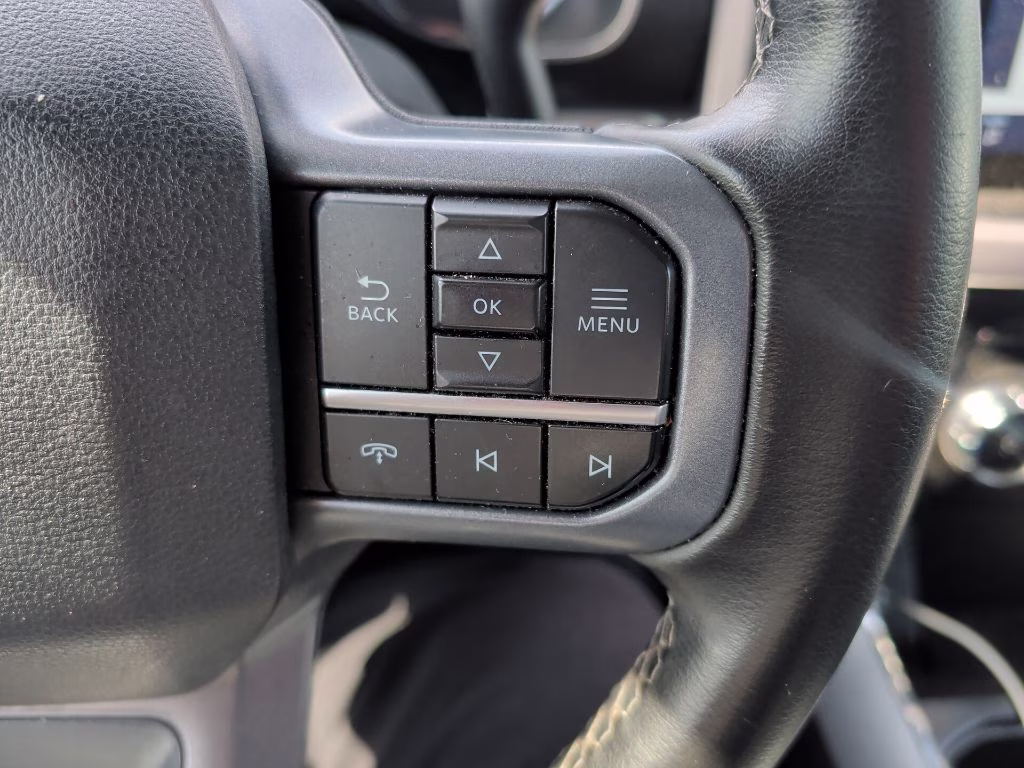 2023 Iconic Silver Metallic Ford F-150 XLT RWD Truck