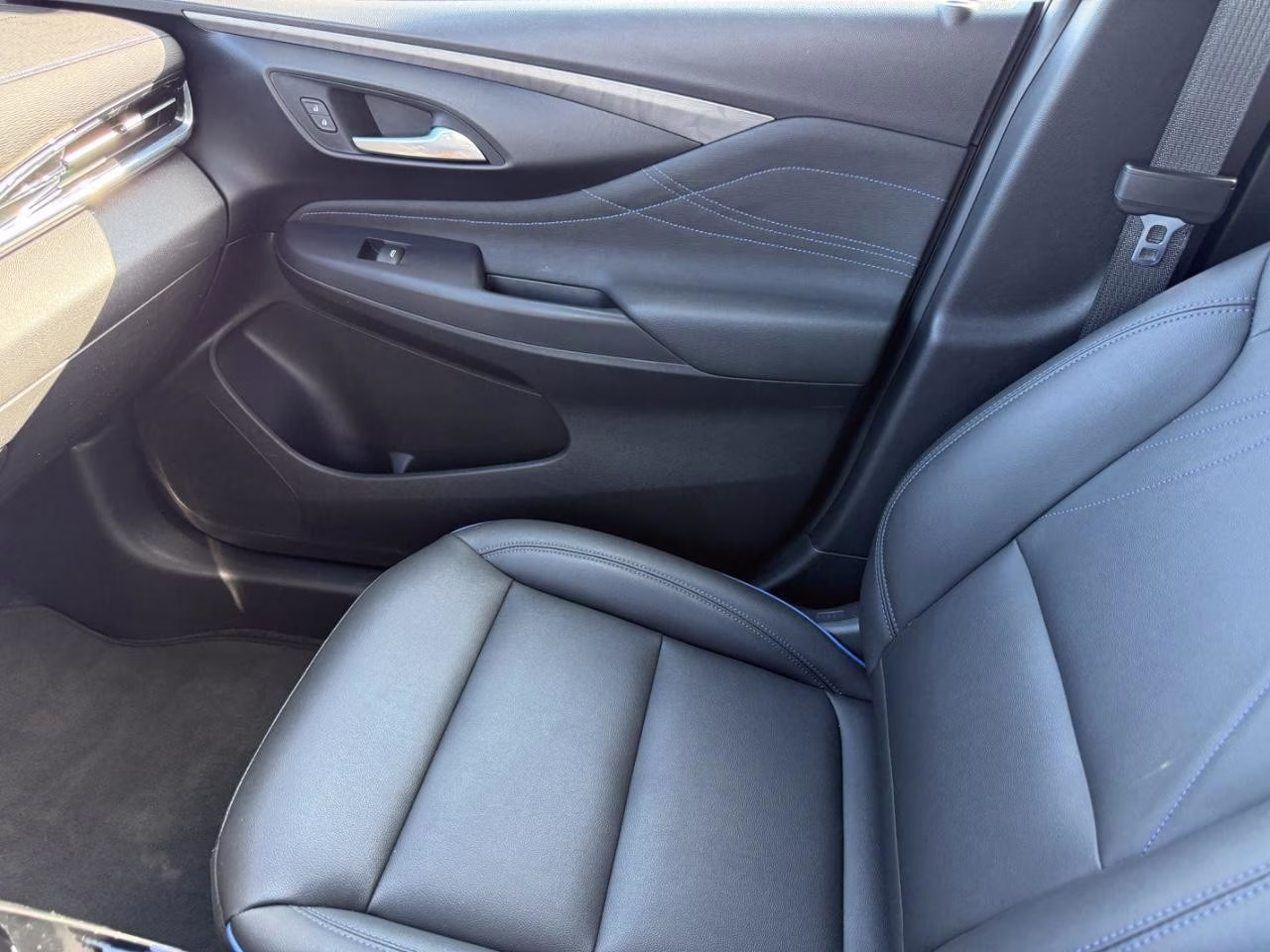 2024 Moonstone Gray Metallic Buick Envista Sport Touring FWD SUV