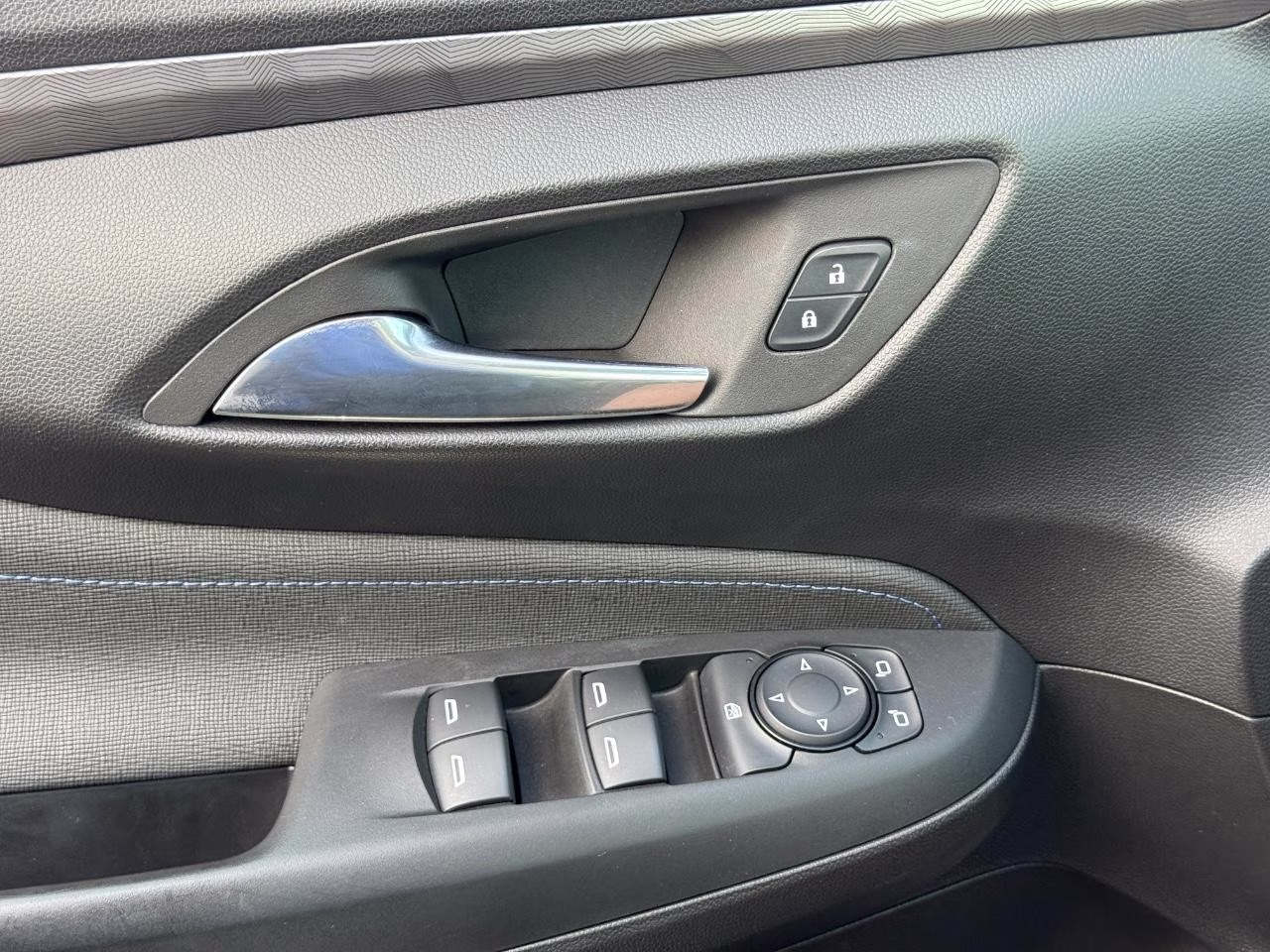 2024 Moonstone Gray Metallic Buick Envista Sport Touring FWD SUV