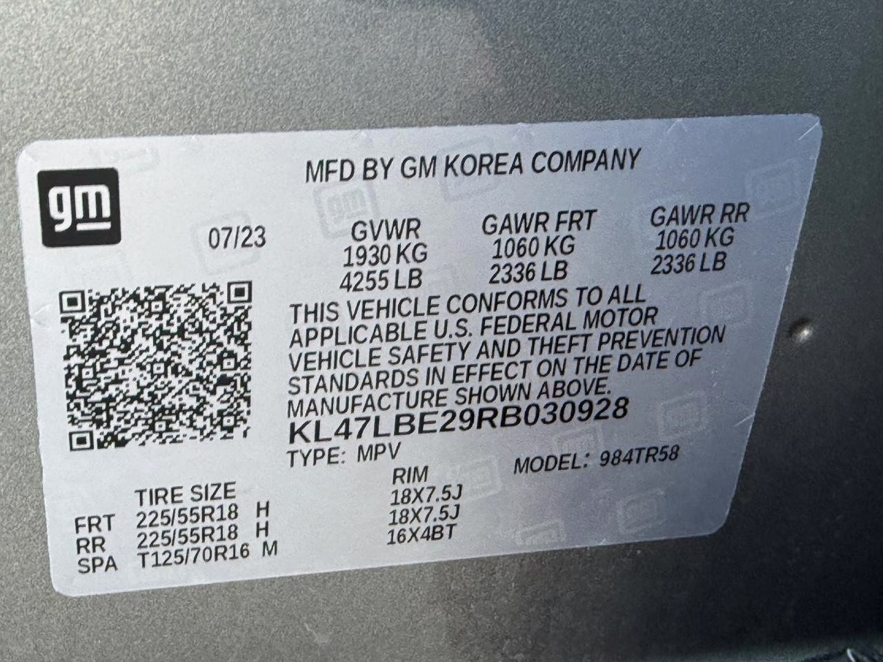 2024 Moonstone Gray Metallic Buick Envista Sport Touring FWD SUV