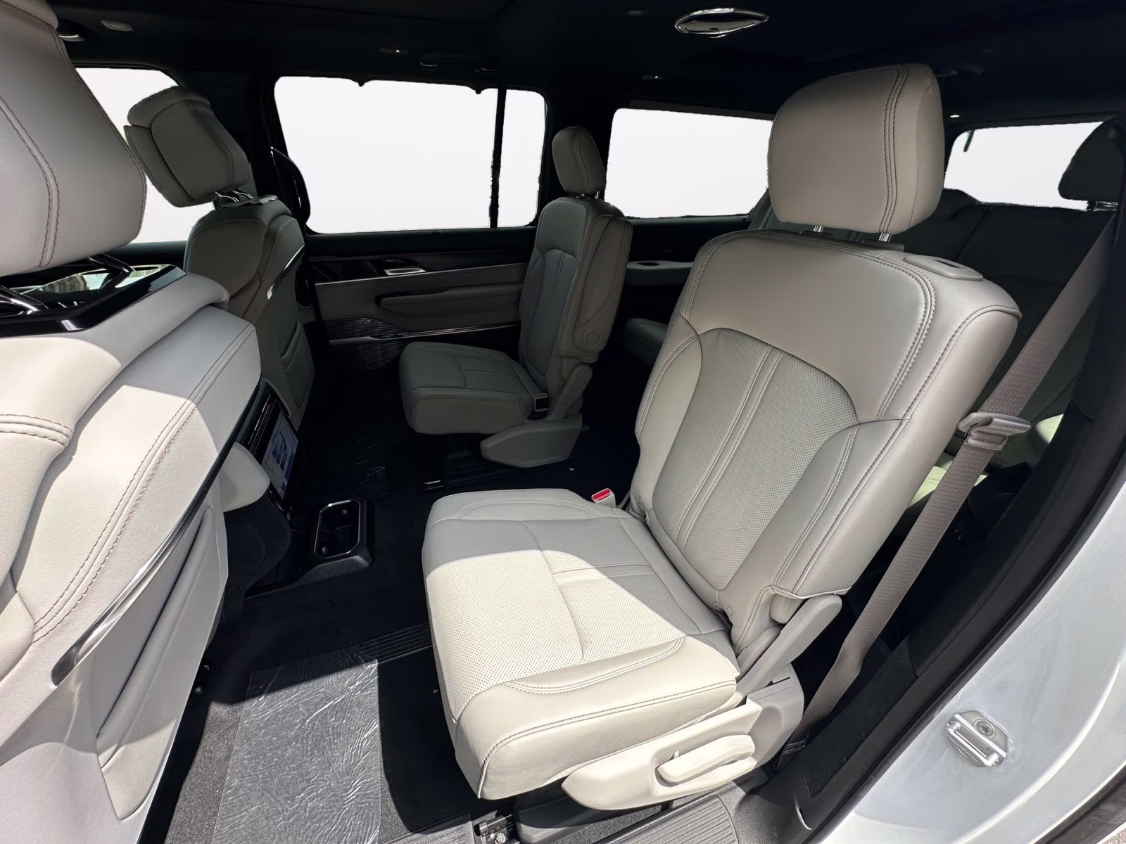 2026 Bright White Clearcoat Jeep Grand Wagoneer L Summit Obsidian 4X4 SUV