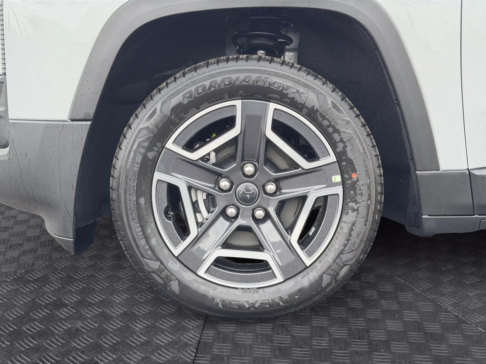 2026 Diamond Black Crystal Pearlcoat Jeep Cherokee Limited 4X4 SUV