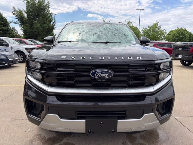 2026 Dark Matter Gray Metallic Ford Expedition Max Platinum 4X4 SUV