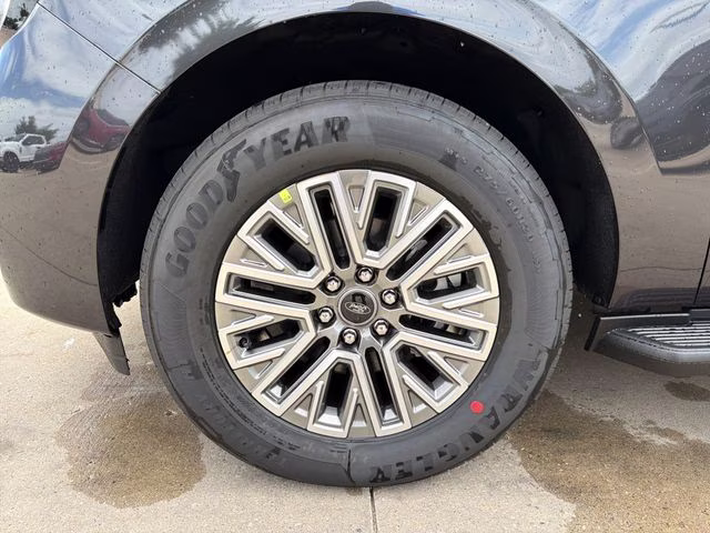 2026 Dark Matter Gray Metallic Ford Expedition Max Platinum 4X4 SUV