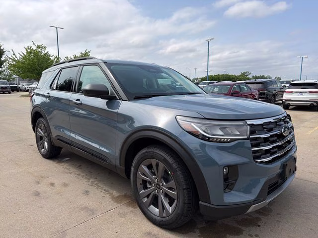 2026 Vapor Blue Metallic Ford Explorer Active 4X4 SUV