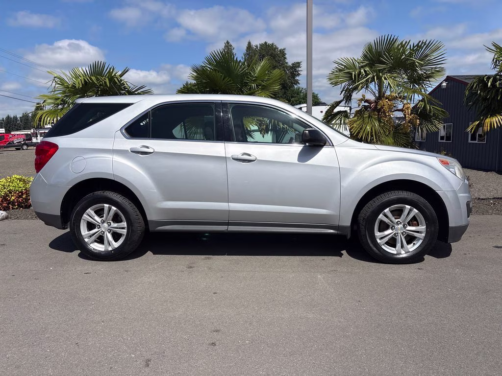 2015 Silver Ice Metallic Chevrolet Equinox LS AWD SUV