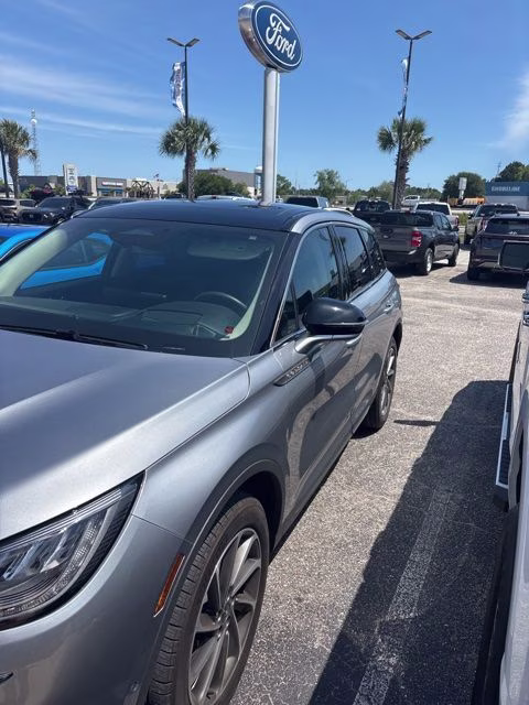 2023 Silver Radiance Metallic Clearcoat Lincoln Corsair Standard FWD SUV