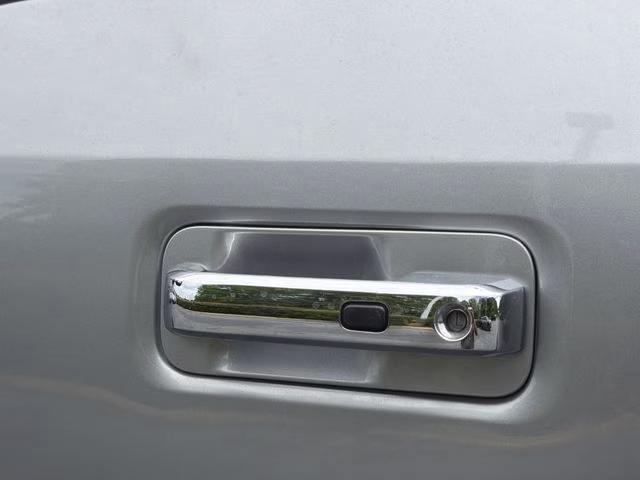2022 Silver Metallic Ford Super Duty F-350 SRW Platinum 4X4 Truck